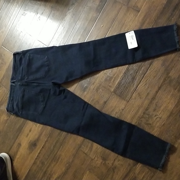 Good American Good legs crop jeans. Size 6 dark blue - Picture 1 of 7